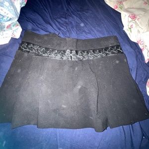 Bcbg maxaxria mini skirt- needs sewing repair